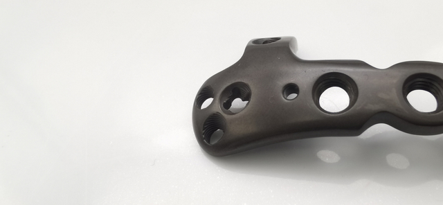 Interventional materials Orthopedic Implants Multi-axial Distal Humeral Lateral Locking Plate for left/right
