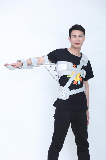Rehabilitation Training Surgical Device Shoulder Abduction Orthosis of Normal Type