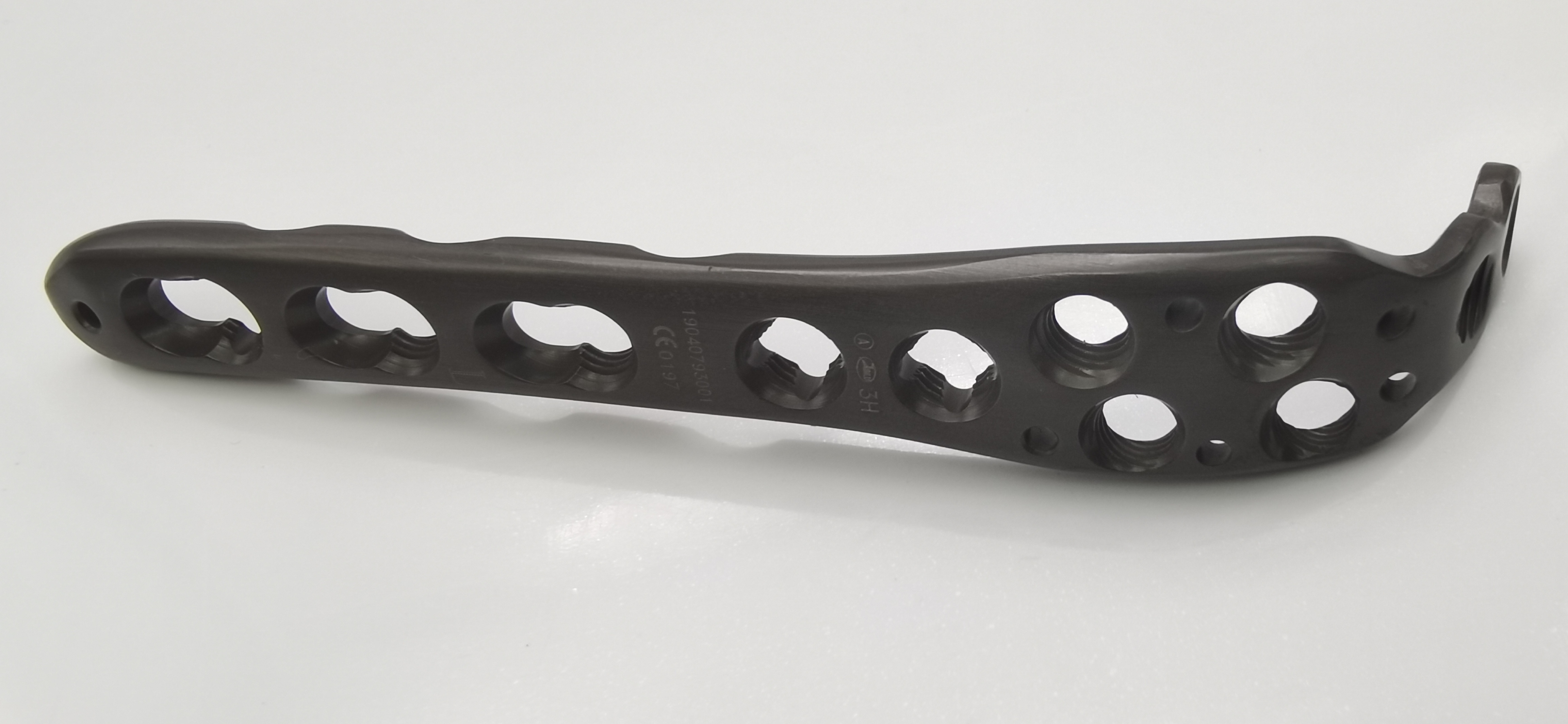 Interventional materials Orthopedic Implants Multi-axial Proximal Ulna Locking Plate of pure titanium for left and right