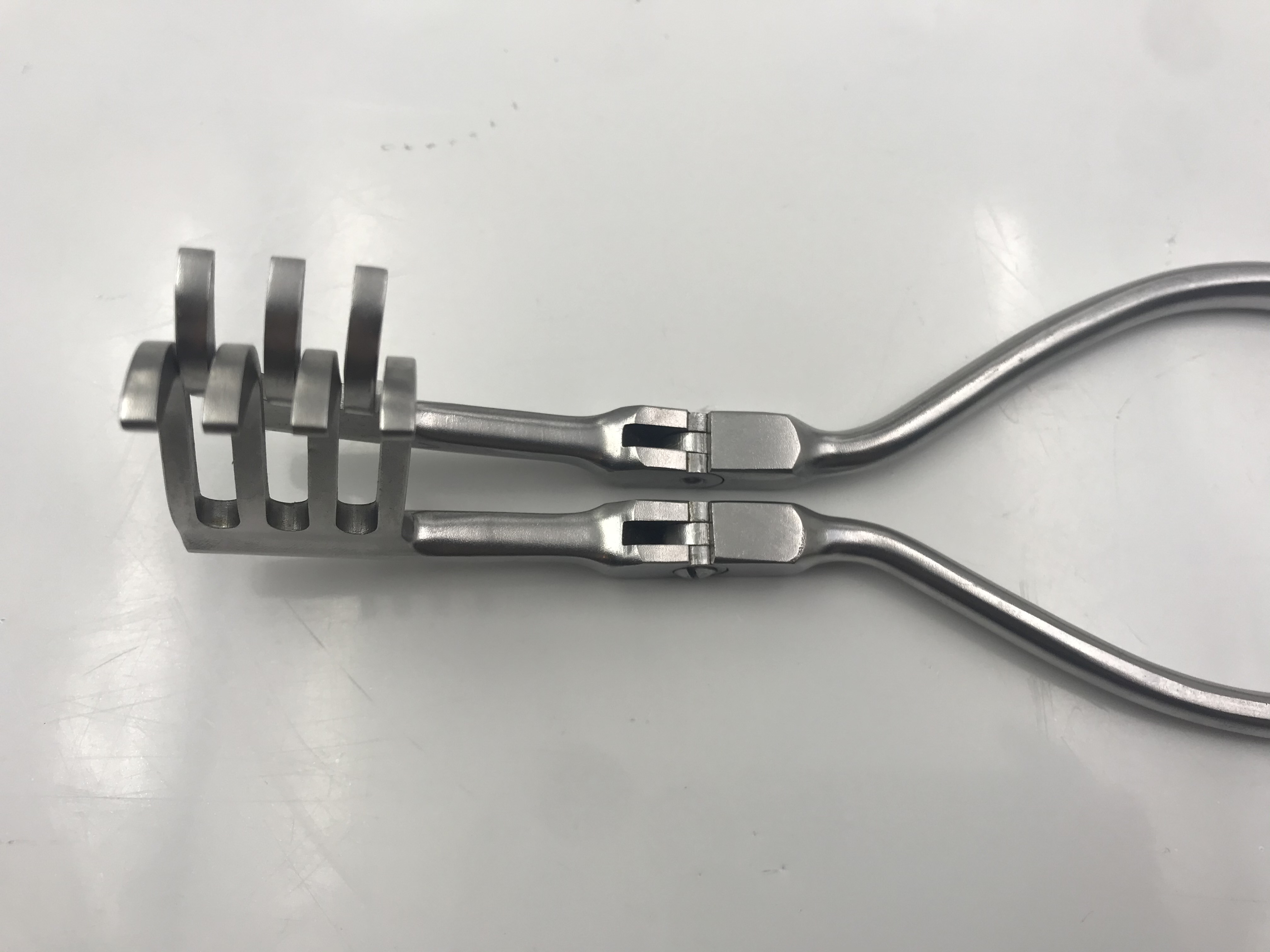 Jinlu Medical orthopedic implants surgical instruments Wests Self Retaining Retractor for bone fracture