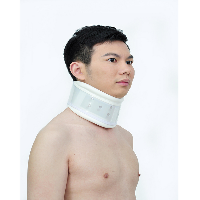 Lightweight and Innovative Design Bone Fracture Surgical Fixation Cervical Collar