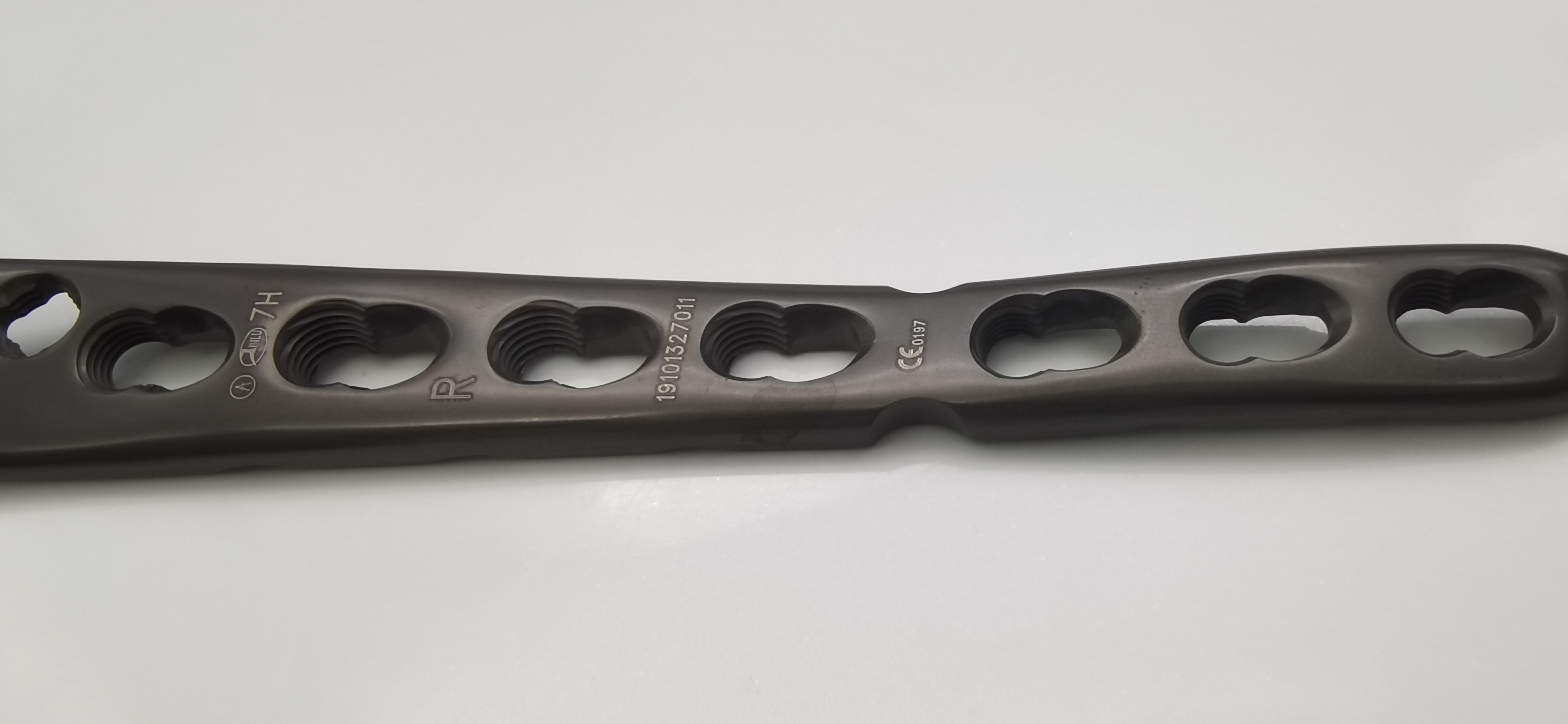 Interventional materials Orthopedic Implants Multi-axial Distal Humeral Sub-condylar Locking Plate(left/right)