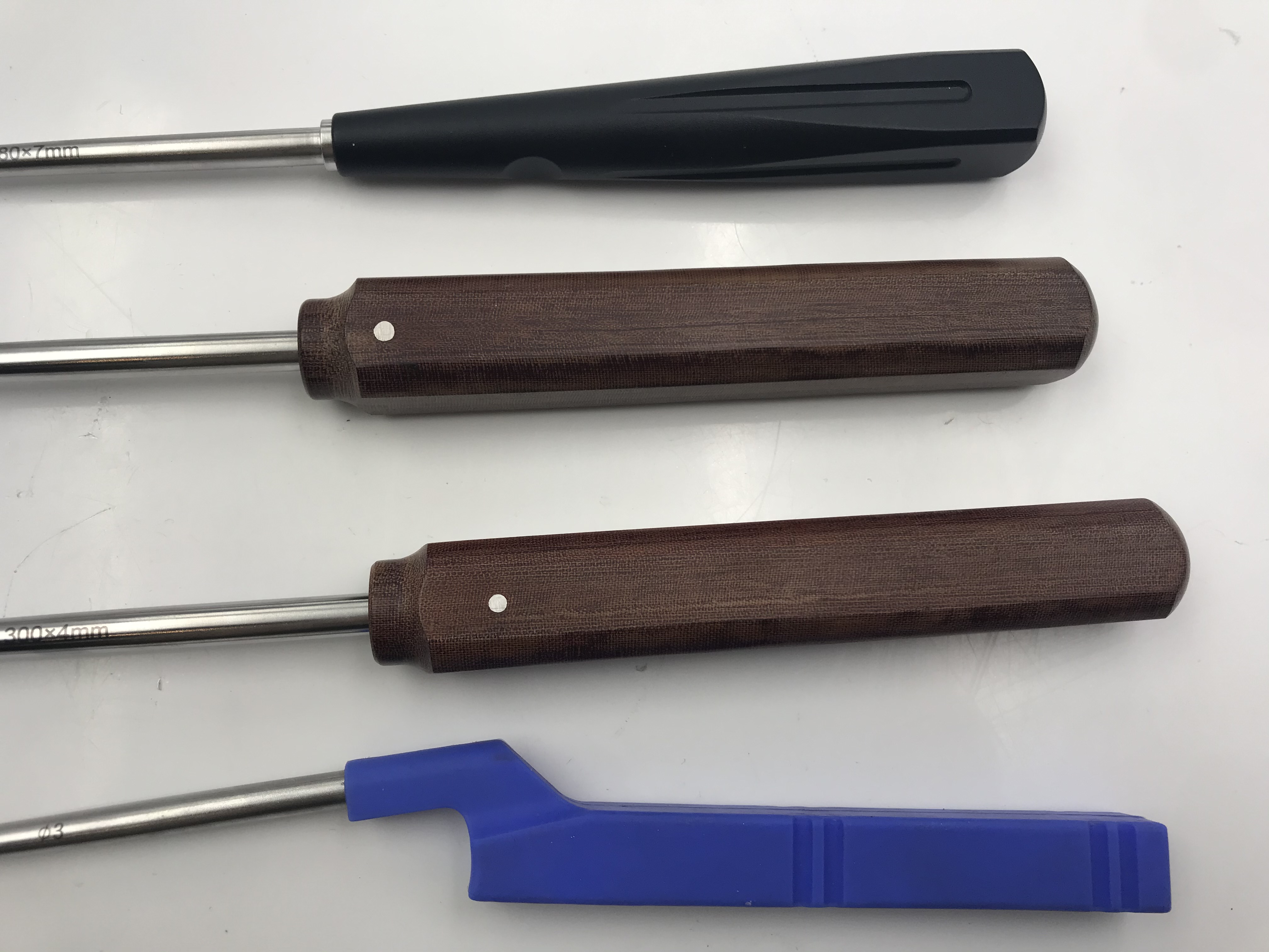 High Quality orthopedic surgical instruments Small Osteotome of different handle for surgical operation