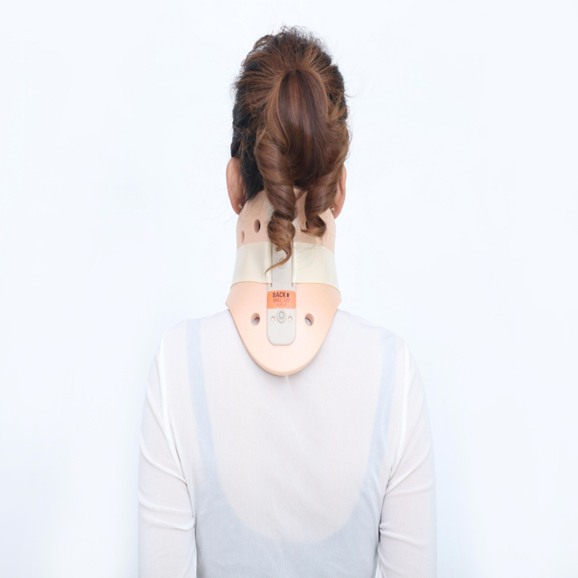 Innovative Design Bone Fracture Surgical Fixation Cervical Collar of Enhanced Type