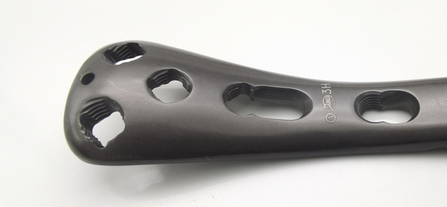 Interventional materials Orthopedic implants Multi-axial proximal tibial Medial Locking Plate