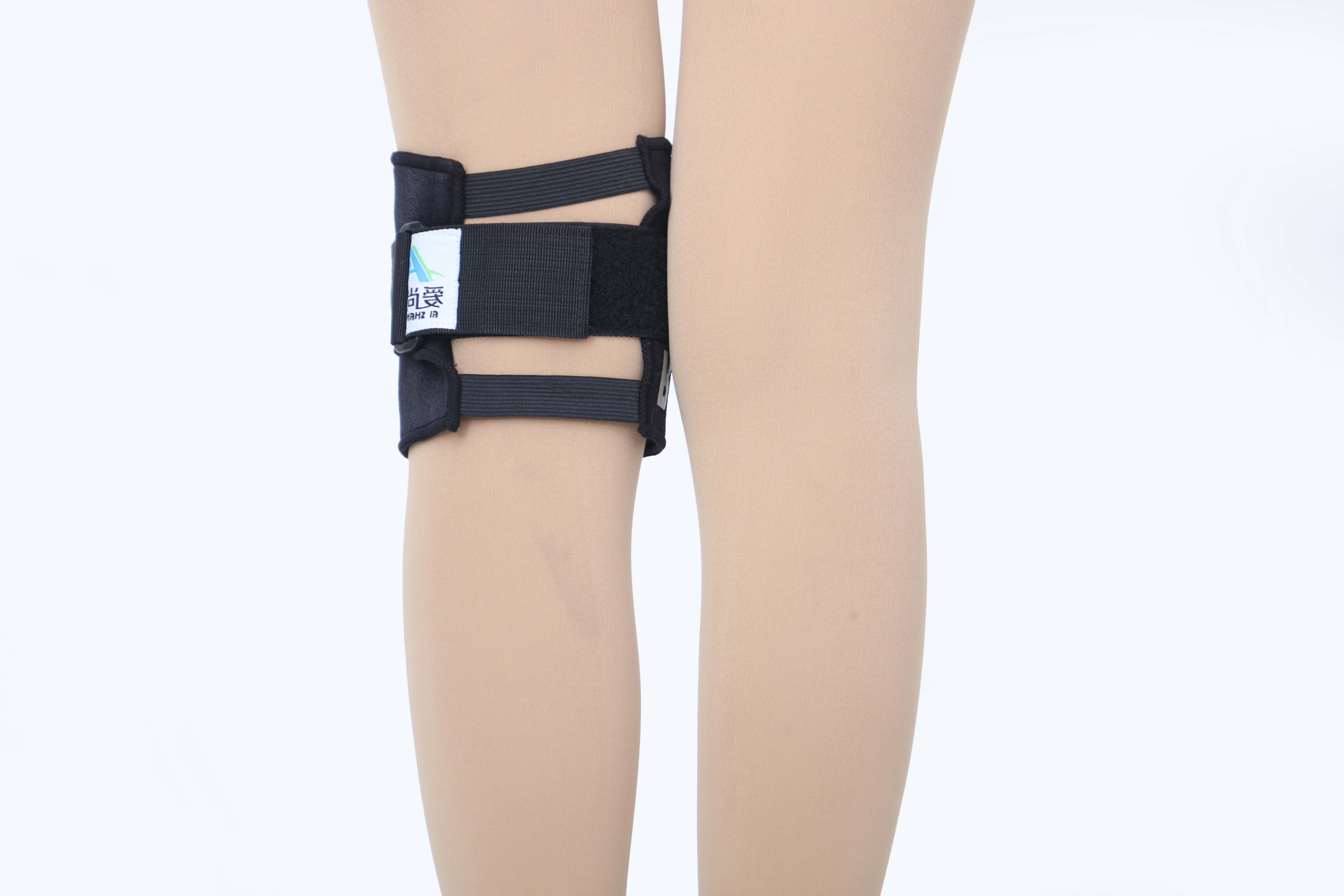 Knee Support of Normal Type for Bone Fracture