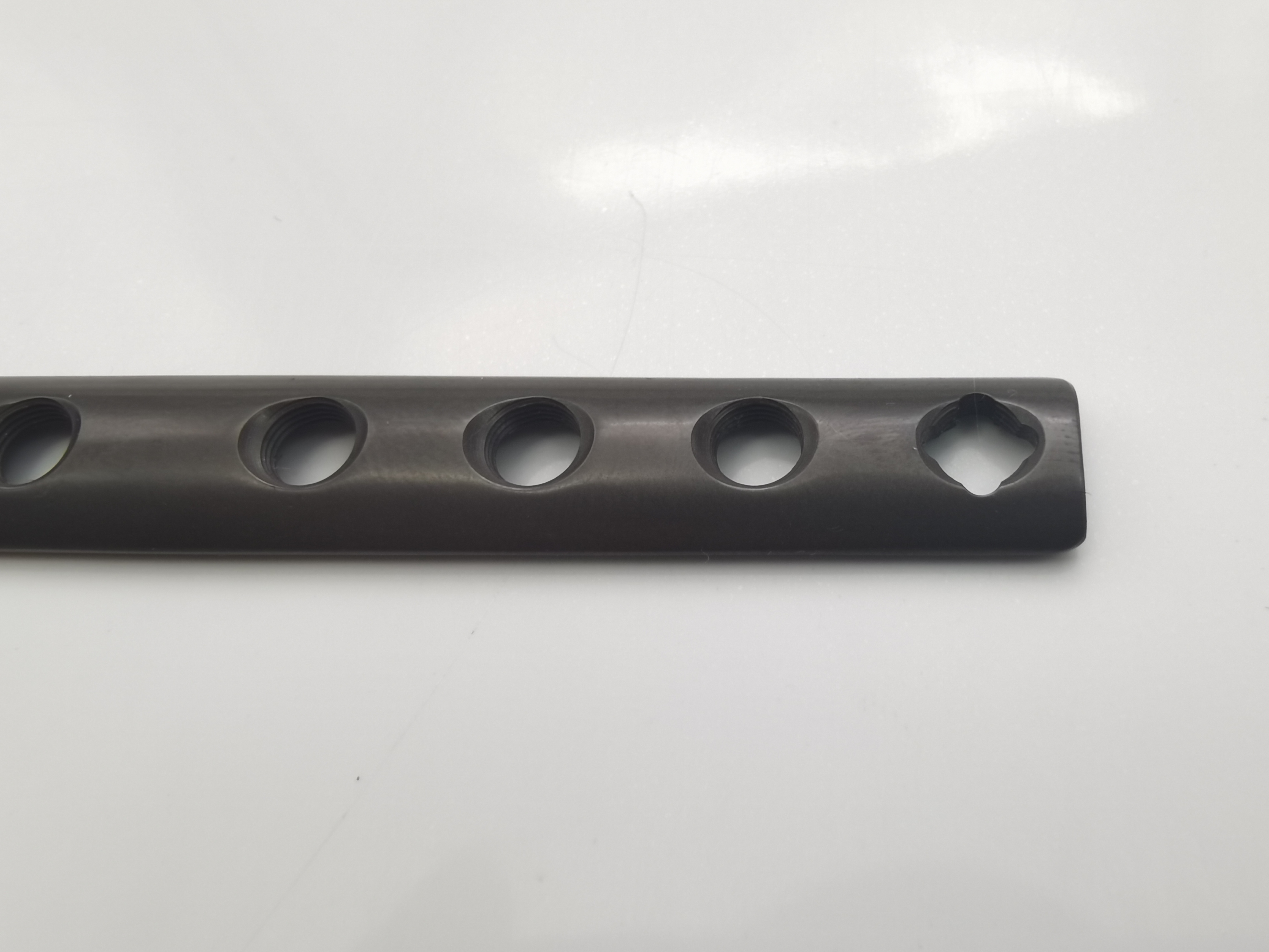 Jinlu Medical Orthopedic Implants Multi-axial one-third Tubular locking plate for ulna of pure titanium